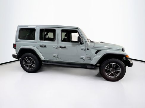Used 2023 Jeep Wrangler Sahara image 4