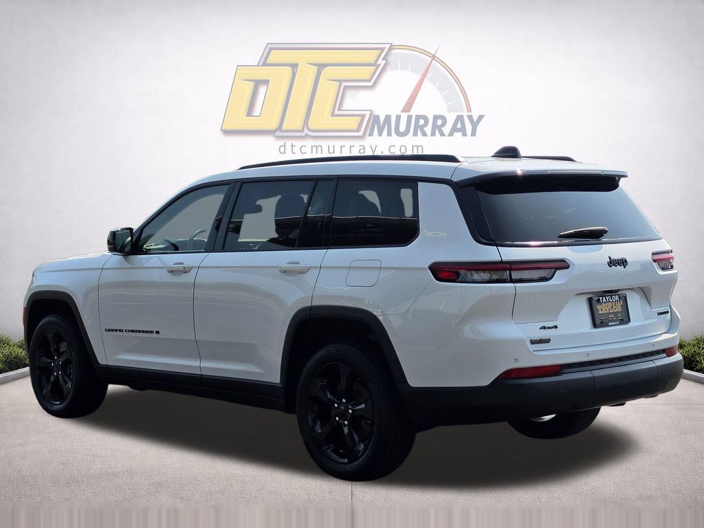 Used 2023 Jeep Grand Cherokee L Limited w/ Black Appearance Package AWD/4WD image 7
