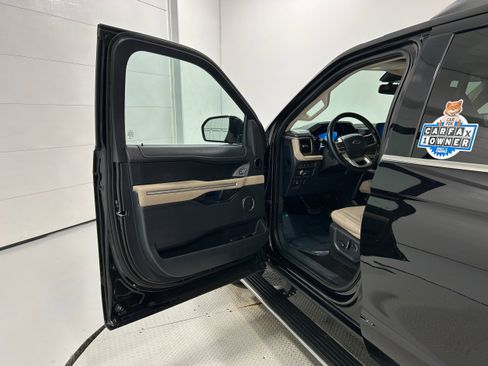 Used 2022 Ford Expedition Max Limited AWD/4WD image 22