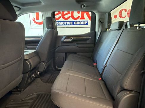 Used 2023 Chevrolet Silverado 1500 LT image 17