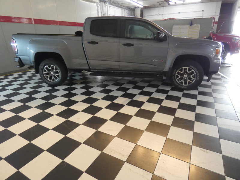 Used 2022 GMC Canyon AT4 AWD/4WD image 3