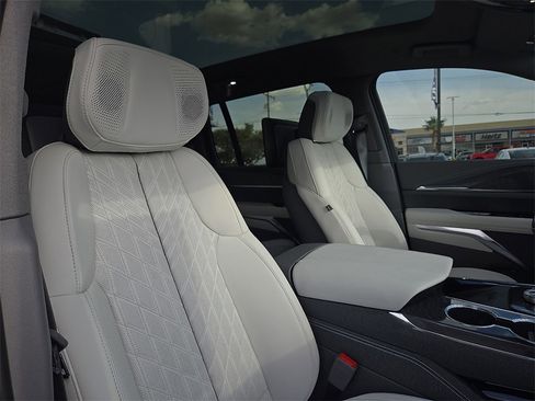 New 2026 Cadillac Escalade IQ Luxury 1 w/ LPO, Floor Liner Package image 11