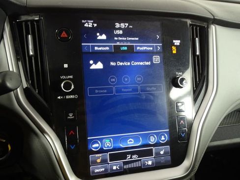 Used 2023 Subaru Outback Premium image 34