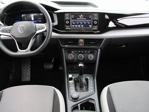 Certified 2022 Volkswagen Taos S image 18