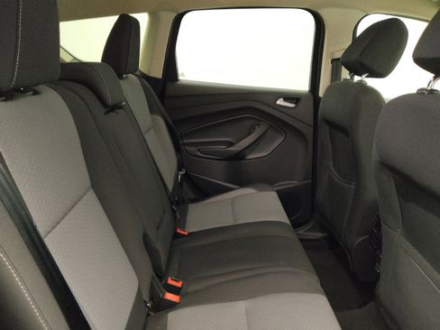 Used 2017 Ford Escape SE FWD image 19