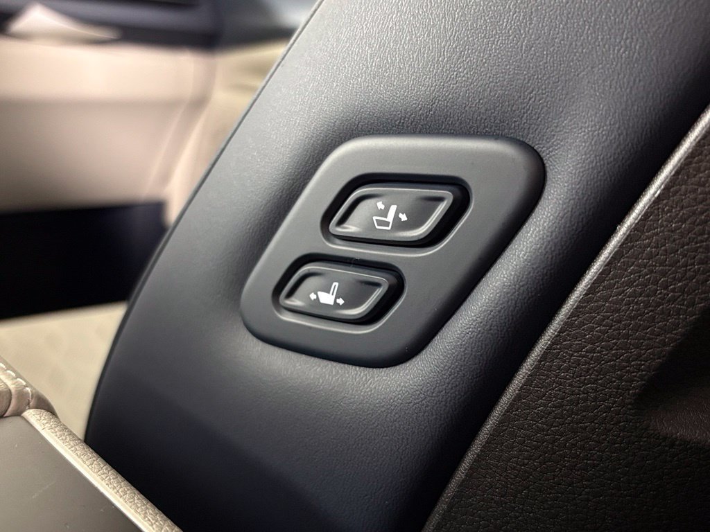 New 2026 Kia Carnival EX FWD image 35