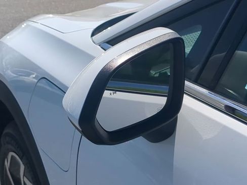 New 2026 Chevrolet Equinox EV LT AWD/4WD image 18
