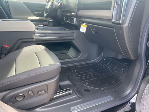 New 2026 GMC Hummer EV 4x4 Crew Cab image 16