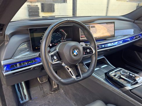 Used 2023 BMW 740i RWD image 14