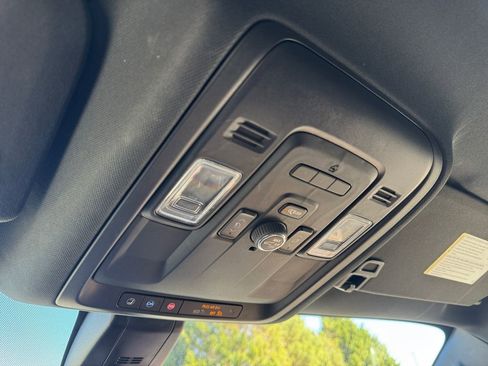 Used 2021 Chevrolet Tahoe High Country image 25