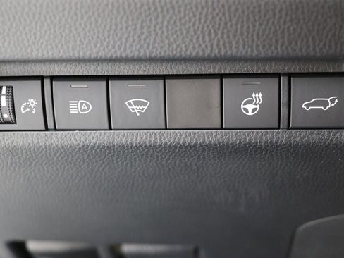 Used 2021 Toyota RAV4 XLE w/ Convenience Package image 25