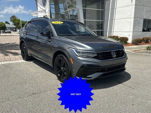 Certified 2024 Volkswagen Tiguan SE R-Line FWD image 5