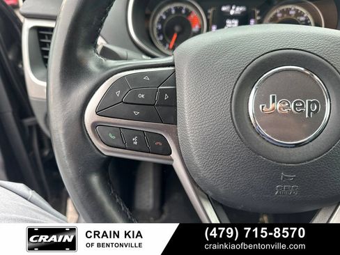 Used 2021 Jeep Cherokee Latitude Lux FWD image 22