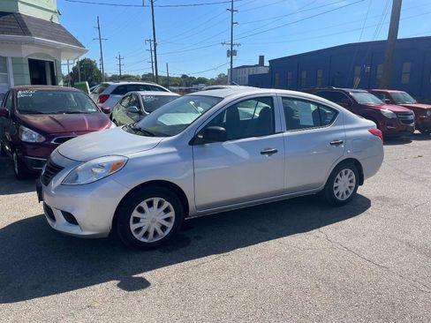 Used 2014 Nissan Versa S image 9