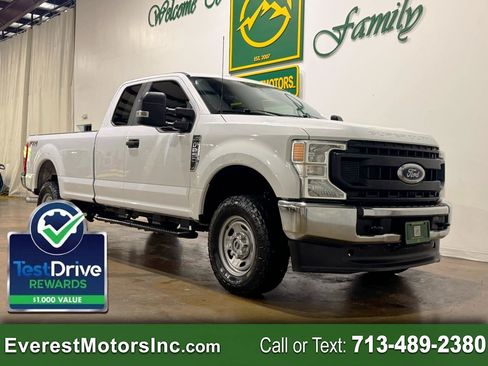 Used 2022 Ford F250 XL w/ Power Equipment Group AWD/4WD image 1