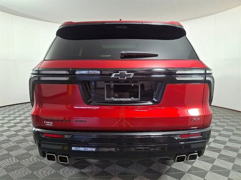 Used 2024 Chevrolet Traverse RS w/ LPO, Floor Liner Package image 9