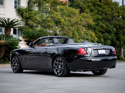 Used 2019 Rolls-Royce Dawn image 40