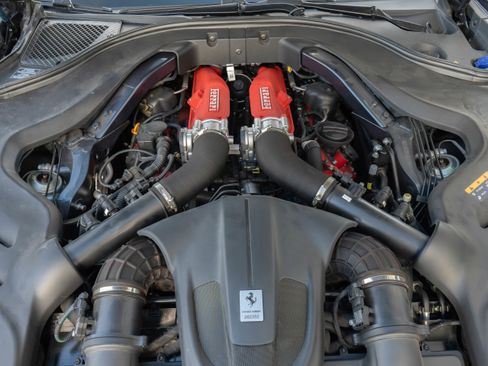Used 2021 Ferrari Roma RWD image 37