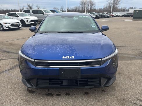 Used 2025 Kia K4 LXS image 9