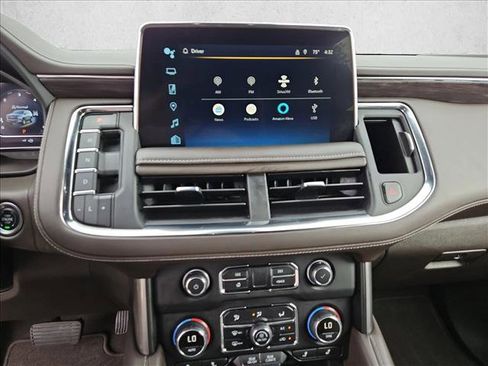 Used 2024 Chevrolet Suburban LT AWD/4WD image 15