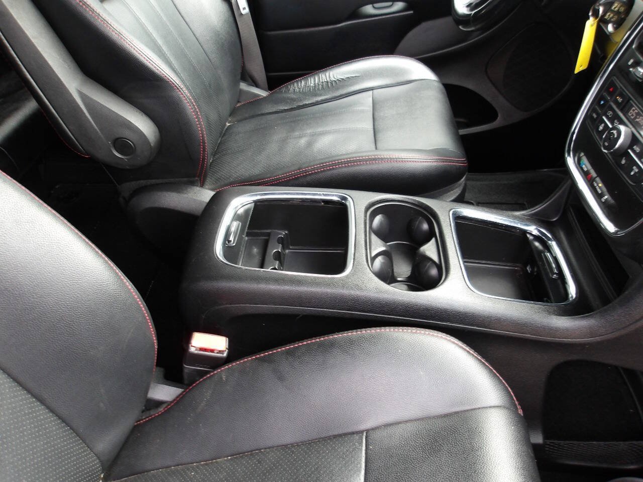 Used 2019 Dodge Grand Caravan GT FWD image 18