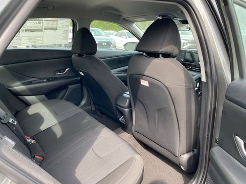 New 2026 Hyundai Elantra SE FWD image 32