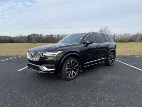 Used 2024 Volvo XC90 B5 Plus w/ Protection Package Premier image 1
