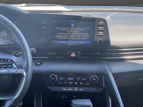 Used 2025 Hyundai Elantra Sport FWD image 6