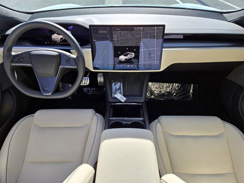 Used 2021 Tesla Model S Plaid image 21