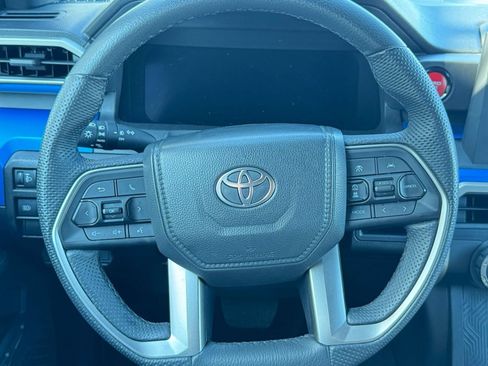 Used 2025 Toyota Tacoma TRD Off-Road AWD/4WD image 25