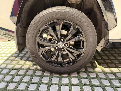 Used 2022 Toyota RAV4 SE w/ SE Grade Weather Package image 17