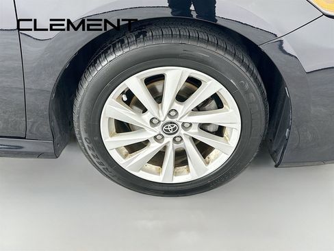 Used 2022 Toyota Camry LE image 34