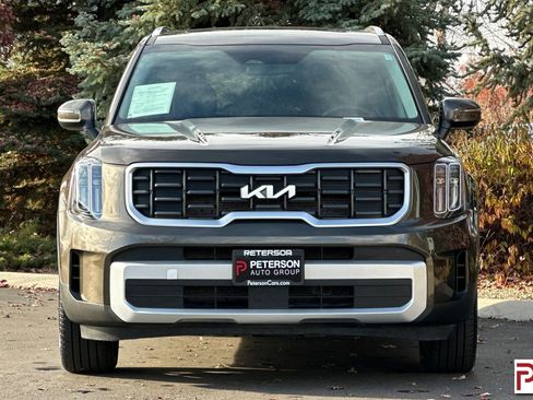 Used 2025 Kia Telluride S image 9