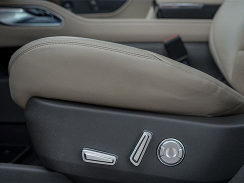 Used 2025 Lincoln Nautilus Reserve AWD/4WD image 20
