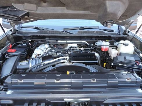 Used 2024 Chevrolet Silverado 2500 ZR2 w/ Technology Package image 23