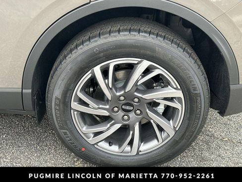 New 2026 Lincoln Corsair Premiere image 20