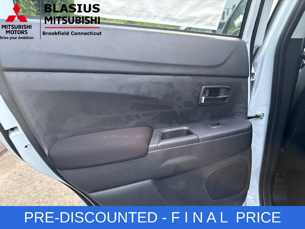 Used 2025 Mitsubishi Outlander Sport ES AWD/4WD image 37