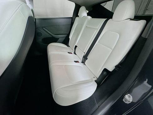 Used 2024 Tesla Model Y Long Range image 25