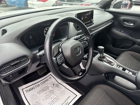 Used 2025 Honda HR-V Sport image 21