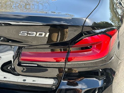 Used 2023 BMW 530i w/ Executive Package image 33