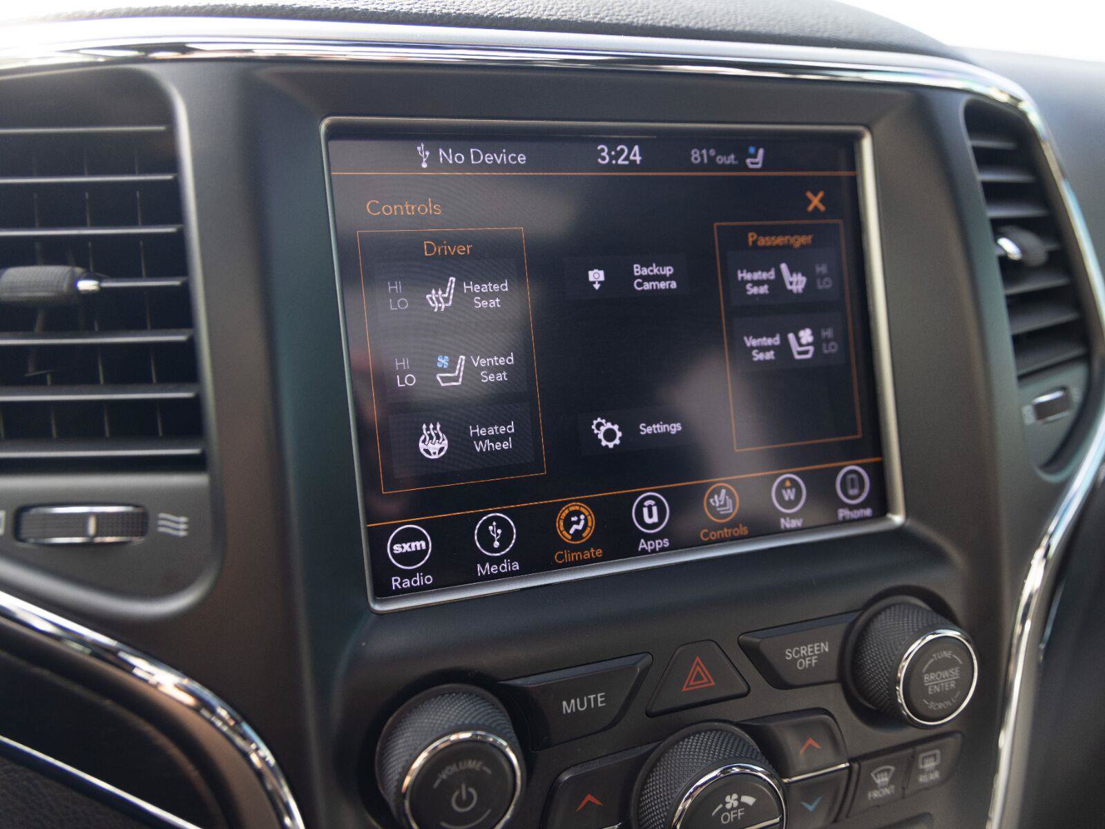 Used 2018 Jeep Grand Cherokee Limited w/ Luxury Group II AWD/4WD image 30