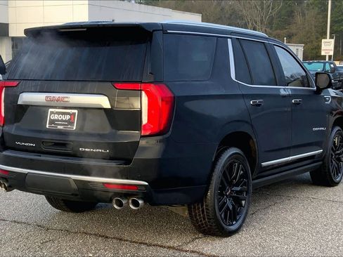 Used 2021 GMC Yukon Denali w/ Denali Ultimate Package image 12