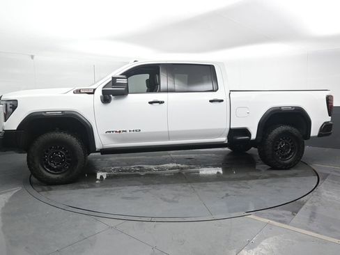 Used 2024 GMC Sierra 2500 AT4X w/ AT4X AEV Edition image 10