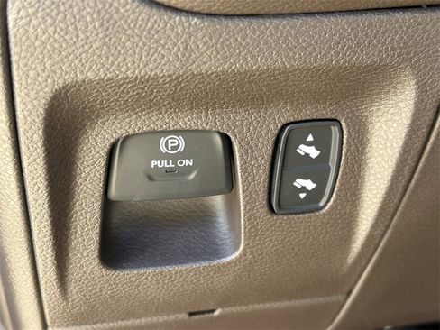 Used 2025 RAM 1500 Laramie w/ Laramie Southwest Edition image 29