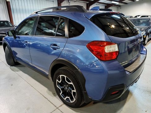 Used 2017 Subaru Crosstrek 2.0i Premium AWD/4WD image 4