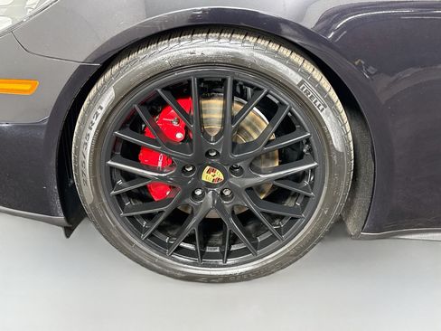 Used 2023 Porsche Panamera 4S w/ Premium Package AWD/4WD image 38