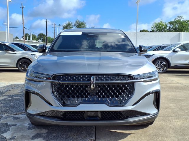 Certified 2025 Lincoln Nautilus Premier w/ Jet Appearance Package AWD/4WD image 19
