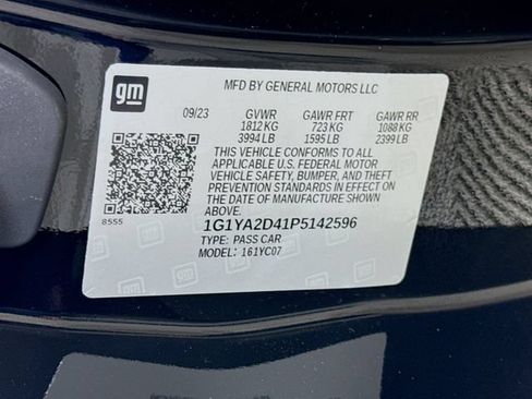Used 2023 Chevrolet Corvette Stingray Coupe w/ 1LT RWD image 29