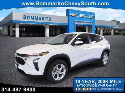 New 2026 Chevrolet Trax LS w/ LS Convenience Package FWD image 1