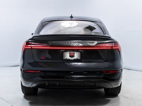 Used 2024 Audi Q8 e-tron Premium image 6